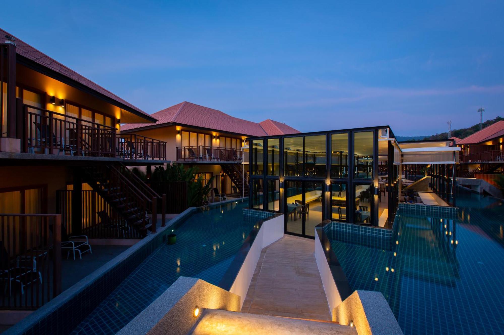 Blue Bay Resort - Access To Pool And Beach-Phuket & Krabi Ko Yao Εξωτερικό φωτογραφία The Village