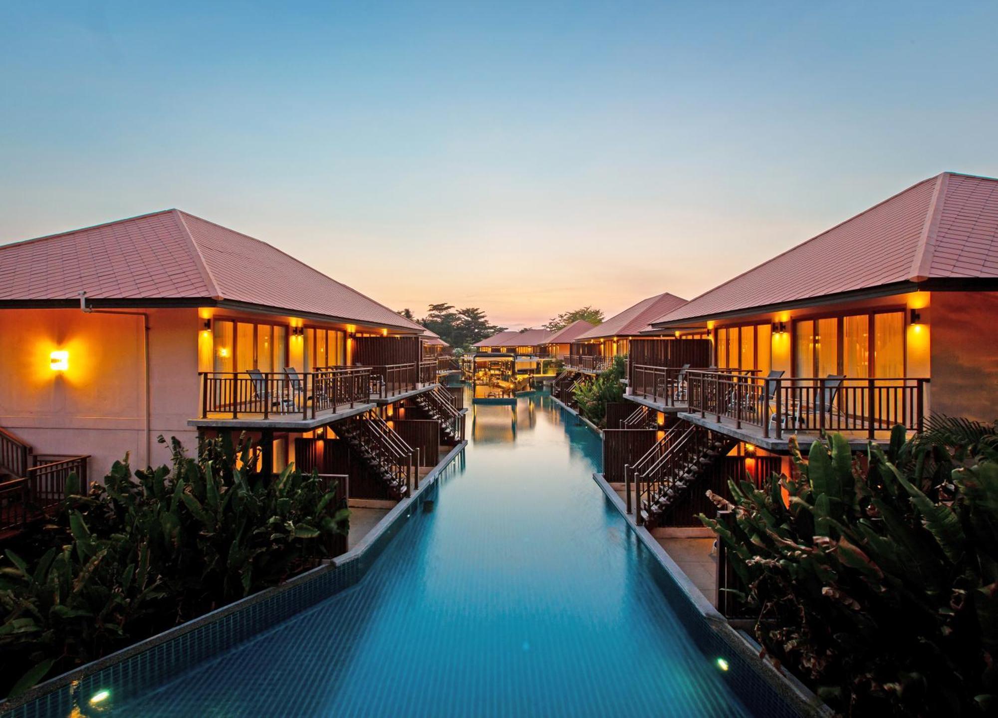 Blue Bay Resort - Access To Pool And Beach-Phuket & Krabi Ko Yao Εξωτερικό φωτογραφία The Royal Paradise Hotel and Spa