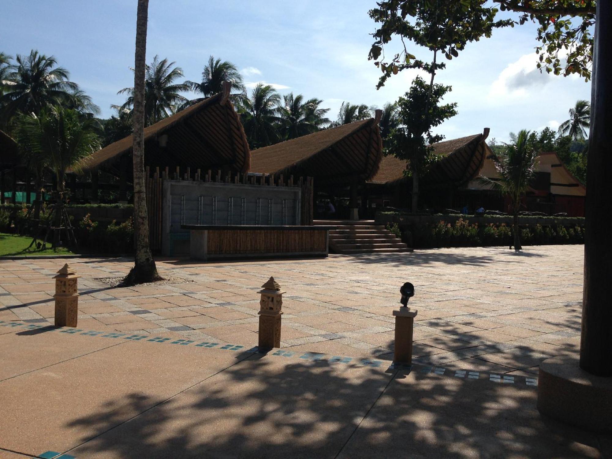 Blue Bay Resort - Access To Pool And Beach-Phuket & Krabi Ko Yao Εξωτερικό φωτογραφία The stage of the resort's theatre