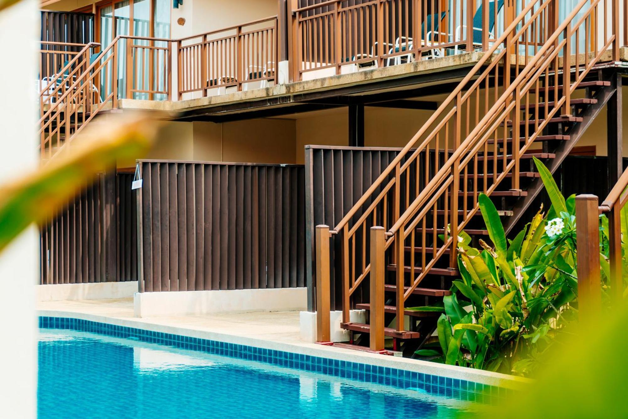 Blue Bay Resort - Access To Pool And Beach-Phuket & Krabi Ko Yao Εξωτερικό φωτογραφία The swimming pool at the hotel